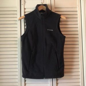 Women’s black Columbia vest